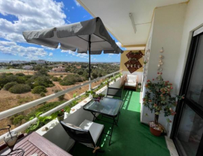 Cozy Sunny Apartment Wi-FI & AC